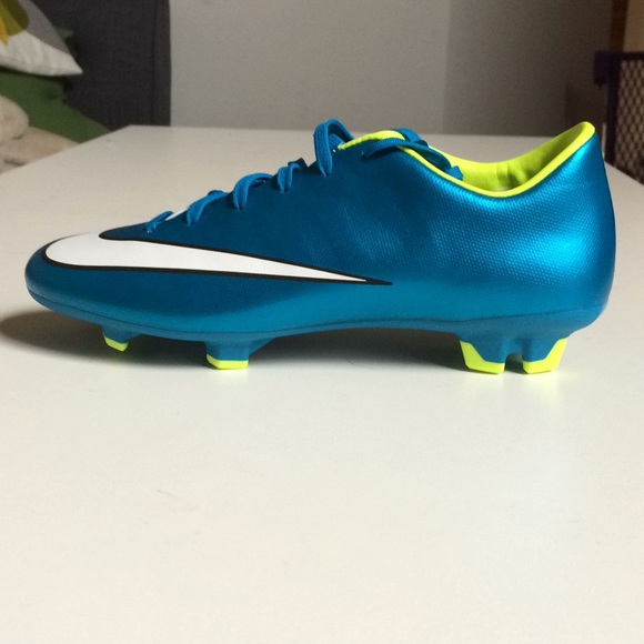 Nike Mercurial Victory V FG Women’s Soccer Cleats - Picture 5 of 8
